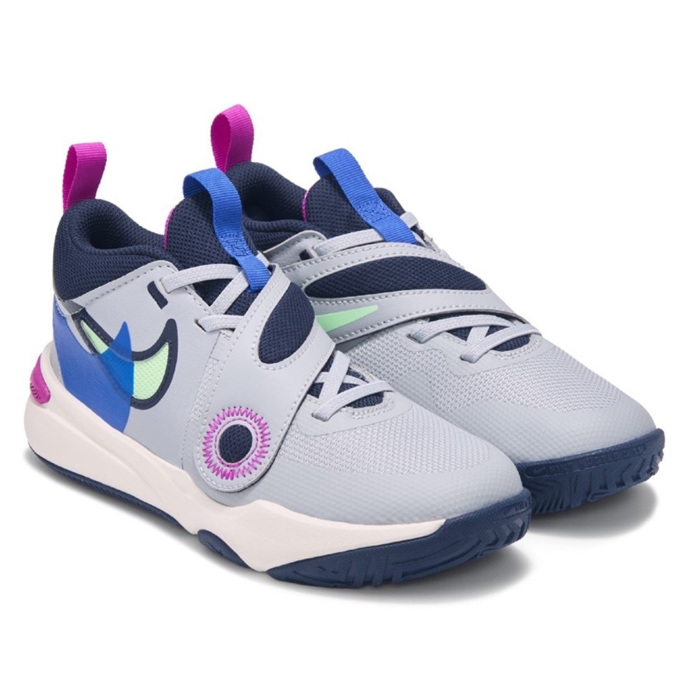 New Nike Kids' Hustle 11 Basketball Shoe Little Kid size 5Y